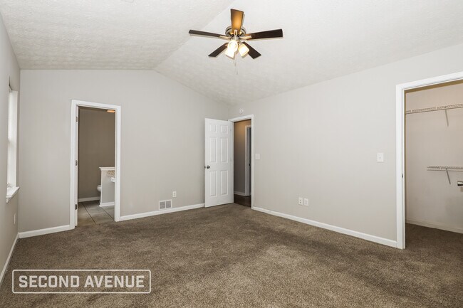 Building Photo - 226 Fern Ct