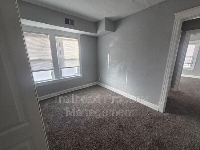 Building Photo - 4006 Warwick Blvd