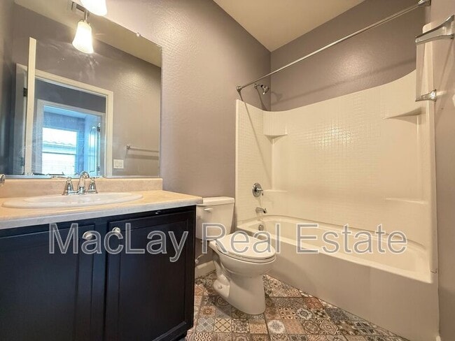 Building Photo - 23849 W Tamarisk Ave