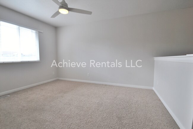 Building Photo - 462 W 1490 N