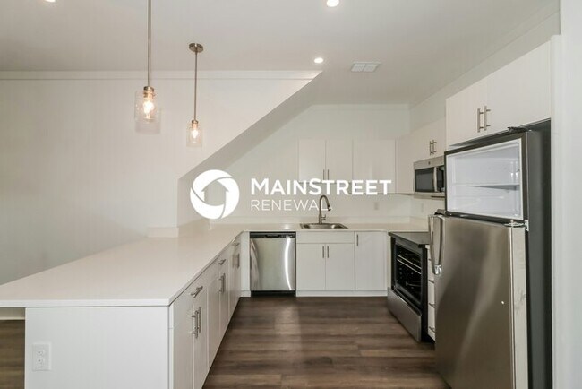 Building Photo - 3 Bedroom Pet-Friendly Home in Houston, TX with Main Street Renewal