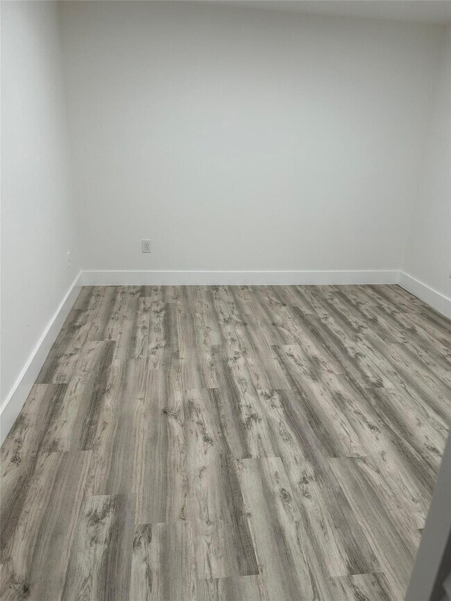 Building Photo - 3610 N 56th Ave