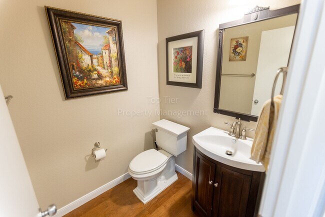 Building Photo - Gorgeous upgraded 4 bed 2.5 bath 2,216 sqft home with Remodeled Kitchen, Hardwood Floors, Tesla S...