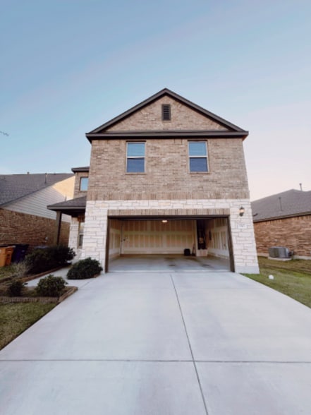 Building Photo - 7517 Saginaw Dr