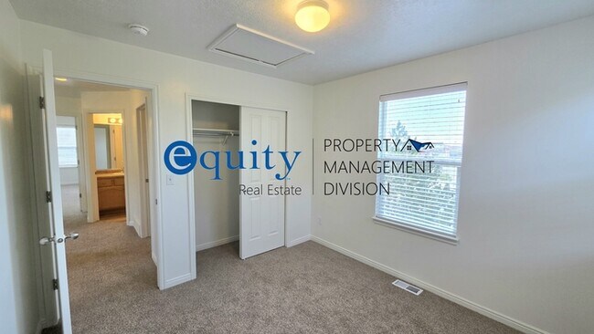 Building Photo - Newly Updated!