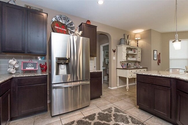 Building Photo - 105 Golden Bear Dr