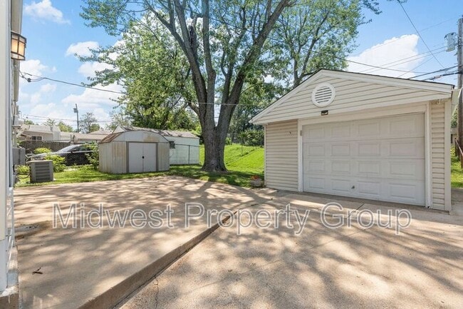 Building Photo - 4319 Boswell Ave