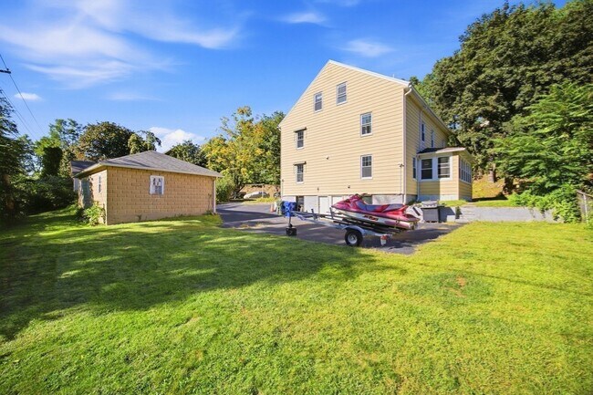 Building Photo - 4113 Church St