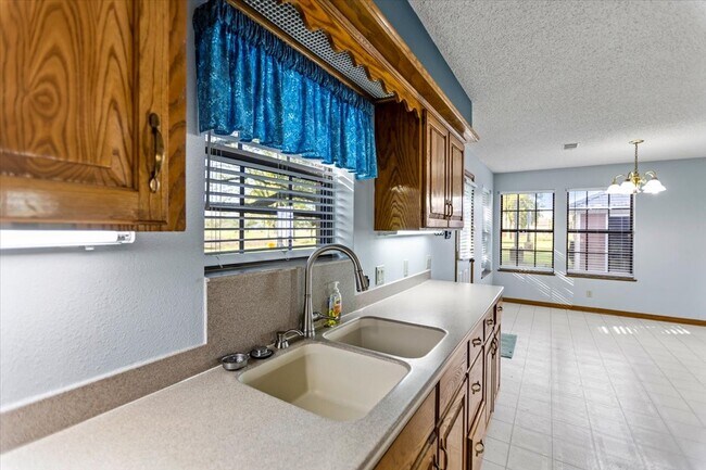 Building Photo - 2906 Avenue S