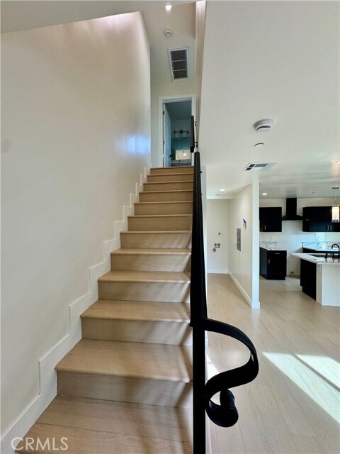 Building Photo - 8109 Cole St