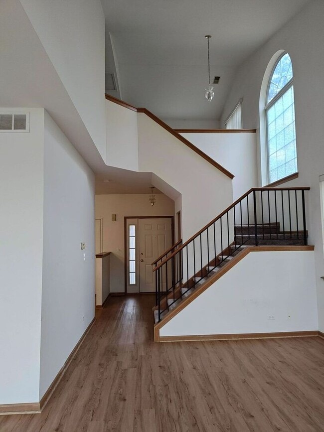 Building Photo - 283 Camel Bend Ct