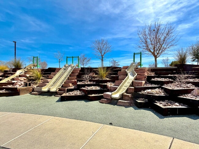 Building Photo - 3 Bedroom Townhome for Rent in Cadence Henderson | Solar Home | Master-Planned Community Near Las...