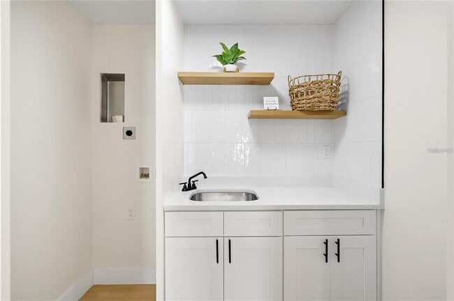 Building Photo - 4412 W Trilby Ave