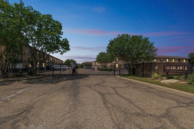 Building Photo - Charming 2BR Condo in Waco