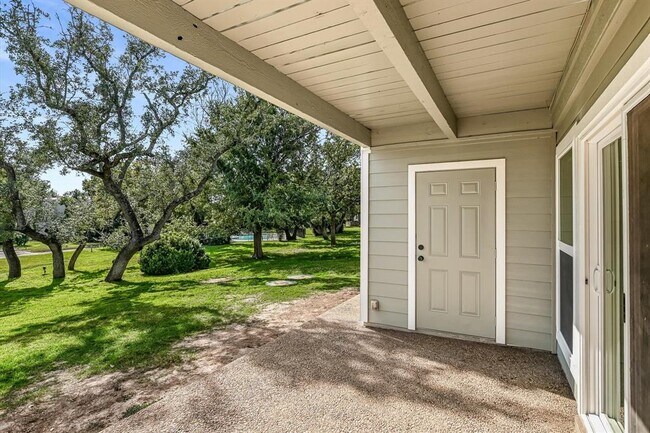 Building Photo - 100 Lido Cir