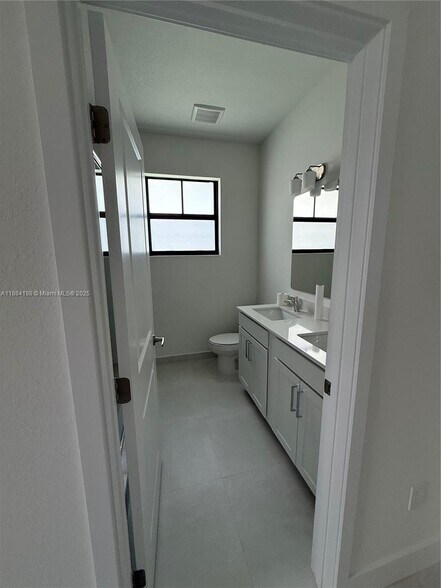 Building Photo - 32208 SW 194th Ct