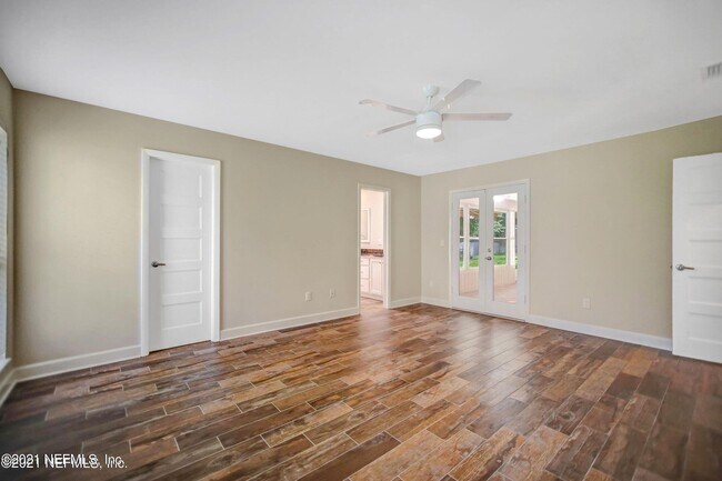 Building Photo - 4401 Cypress Creek Dr