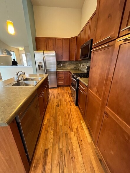 Building Photo - 7828 E 21st Ave