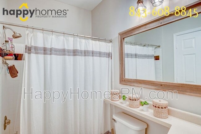 Building Photo - 2223 Chatelain Way