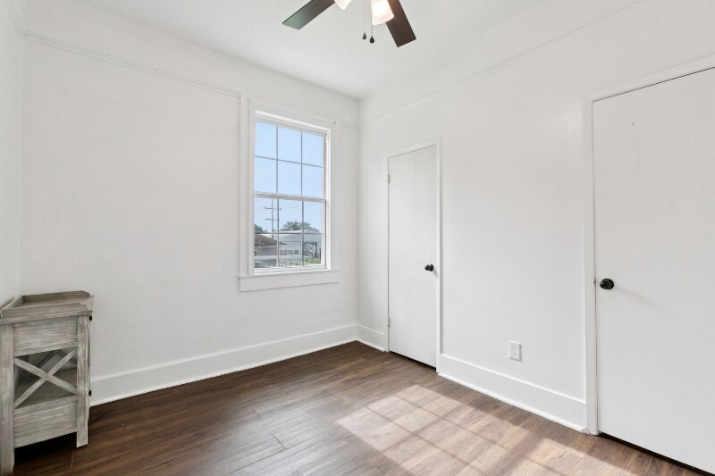 Building Photo - 1617 Duels St