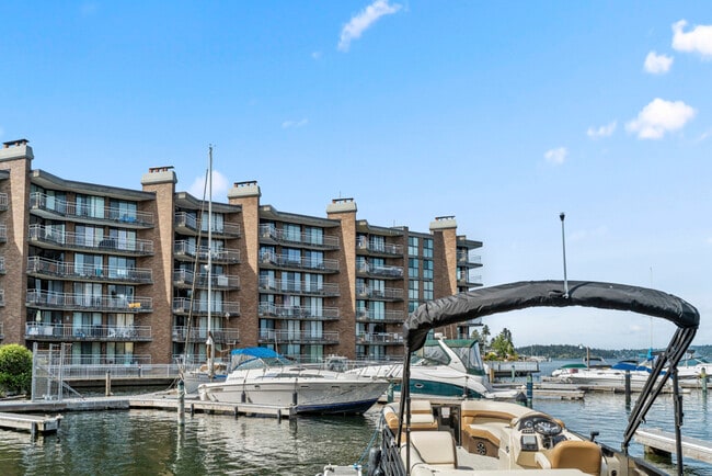 Building Photo - 9500 Rainier Ave S