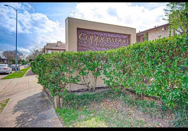 Building Photo - 9213 Imogene St