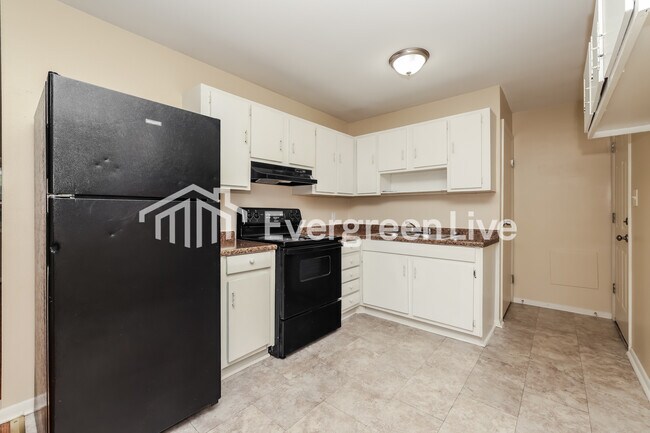 Building Photo - 5025 Ballard Dr