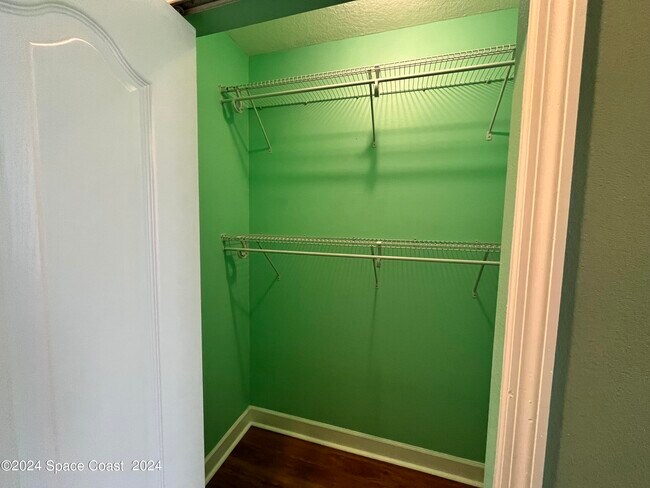 Building Photo - 1874 Bermuda Ct