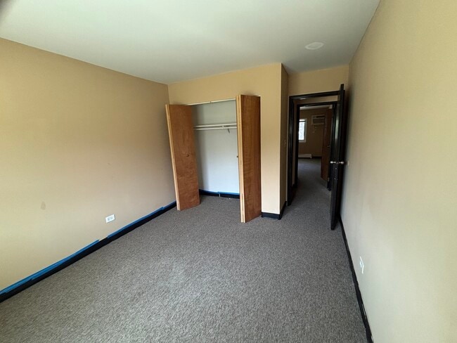 Building Photo - 701 Spruce Ct