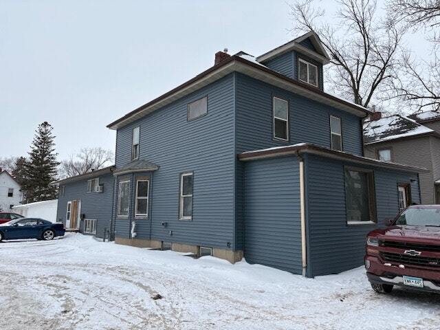 Building Photo - 1114 N University Dr