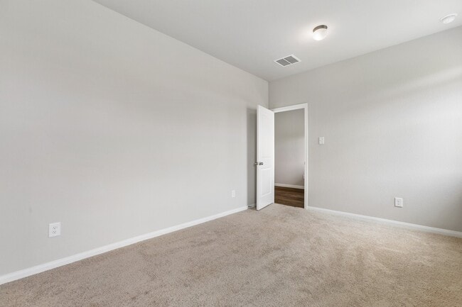 Building Photo - 2519 Moapa Dr