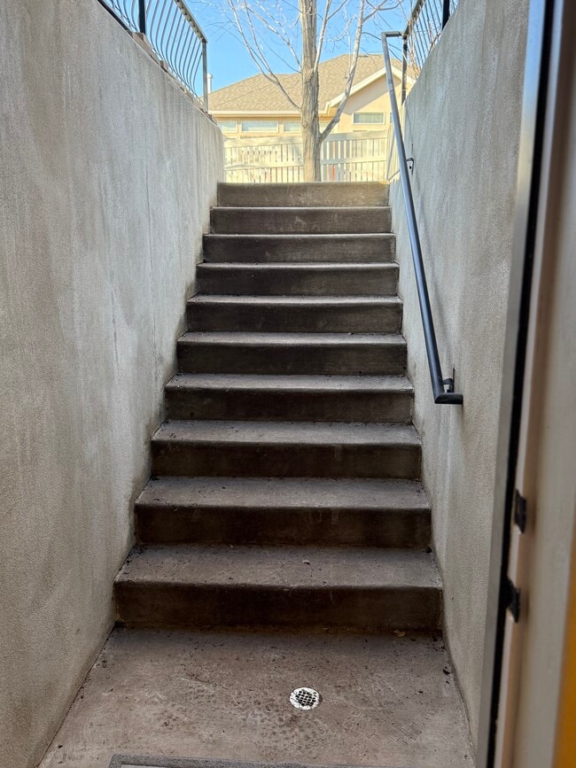 Building Photo - 1213 St Joseph St