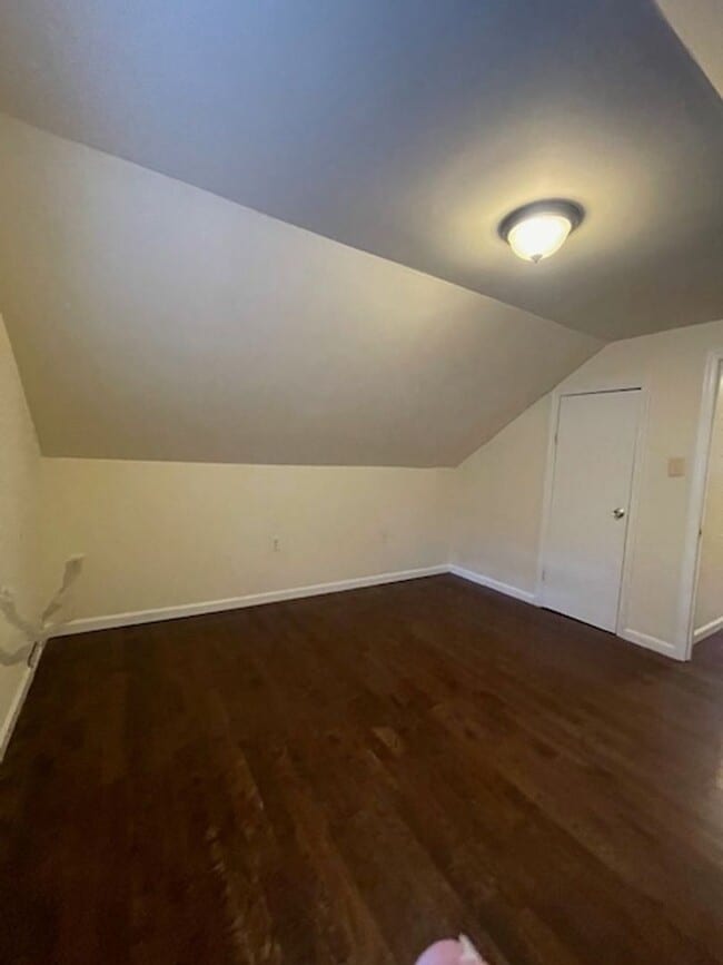 Building Photo - SINGLE FAMILY HOME IN TWINBROOK FOREST