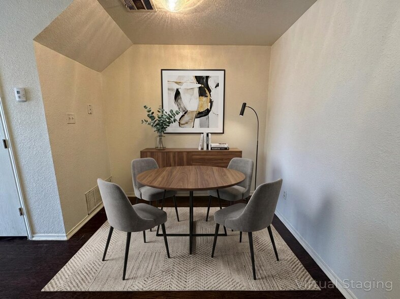 Building Photo - 4207 Deek Dr