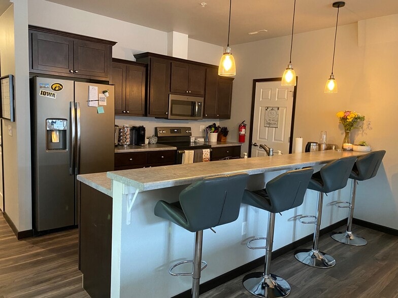 Kitchen - 623 S Lucas St