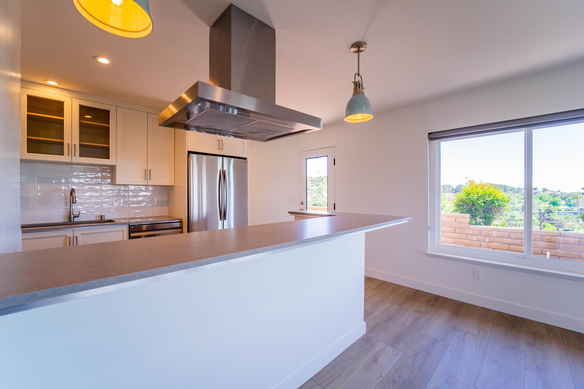 Building Photo - 1830 Illion St