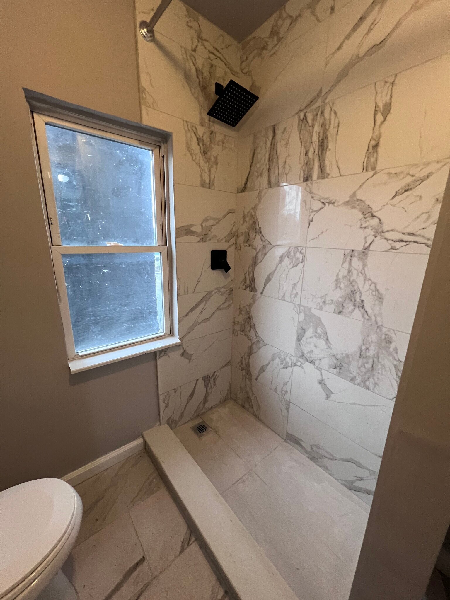 Building Photo - 29 Hilton St