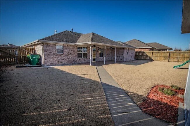 Building Photo - 1741 Apple Butter St