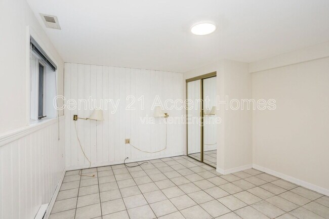 Building Photo - 5912 3rd St S