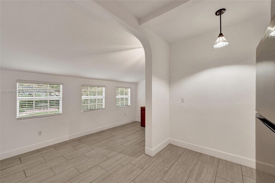 Building Photo - 4718 NW 15th Ave