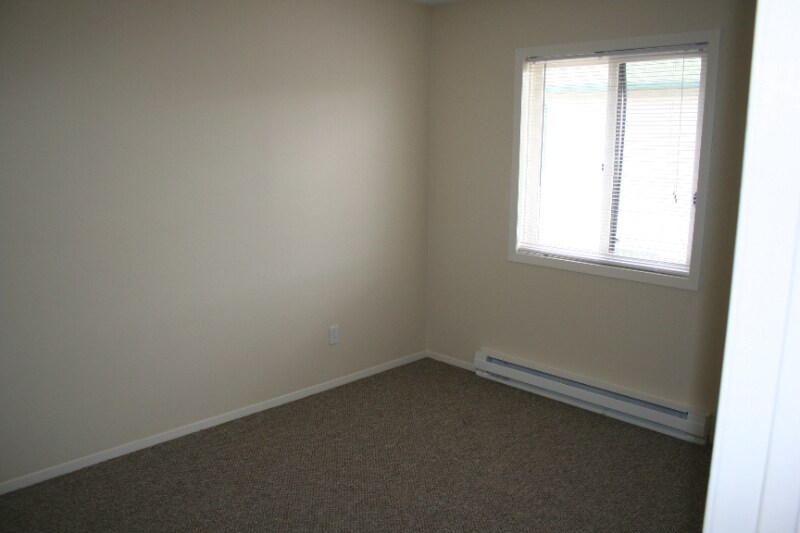 Building Photo - 725 Waverly Pl