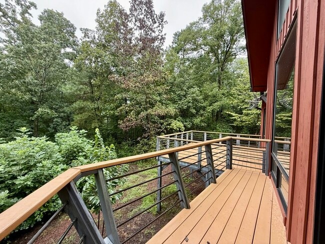 Building Photo - 5820-5810 10 Springs Ln