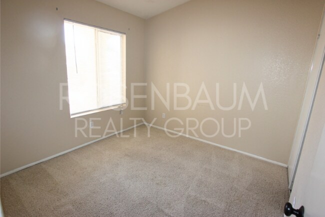 Building Photo - 16060 W Desert Bloom St