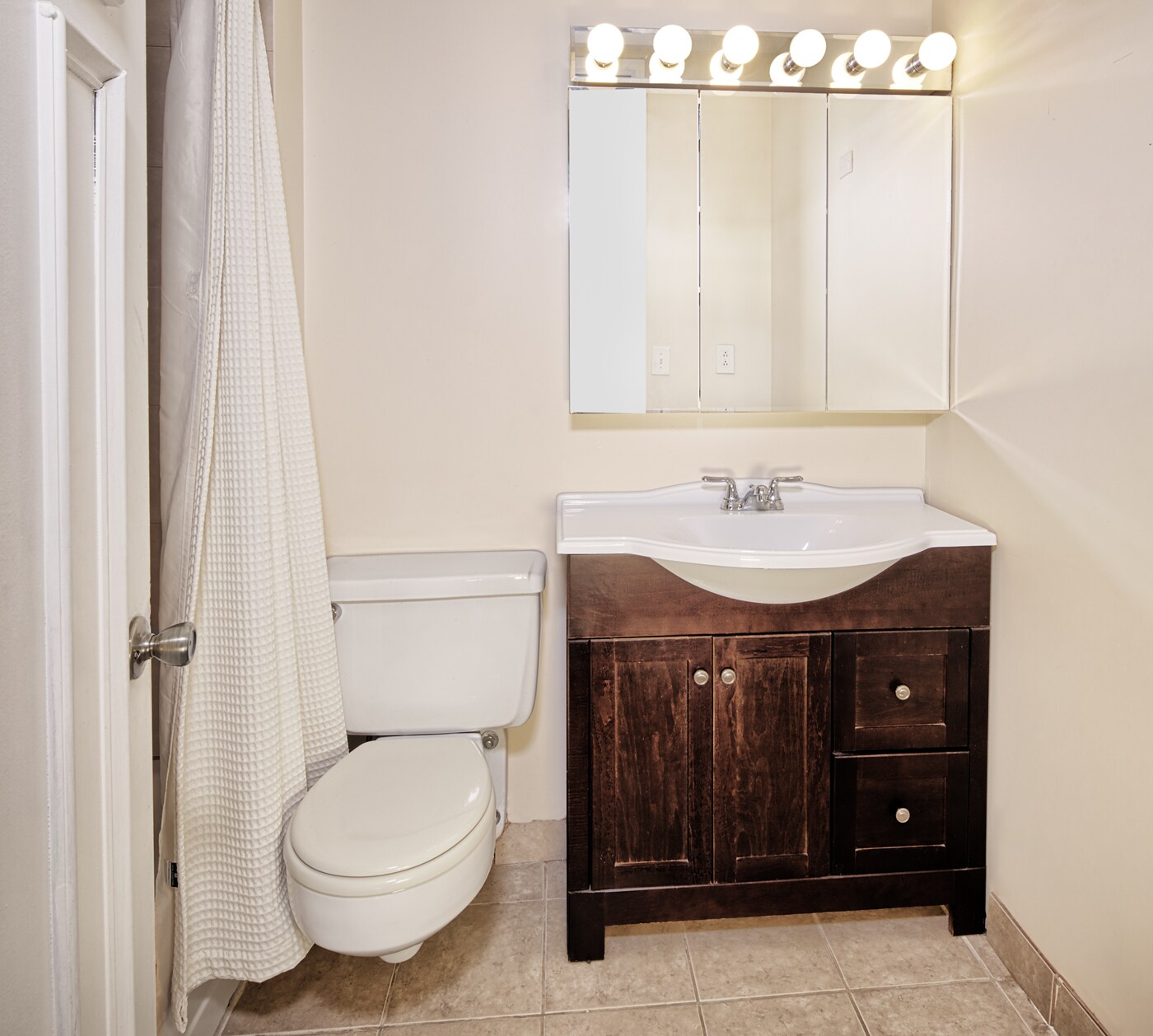 Building Photo - 7002 Boulevard E