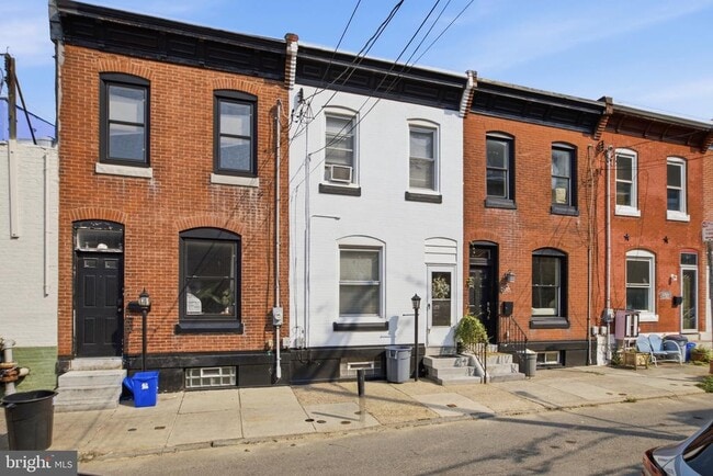 Building Photo - 1733 Blair St