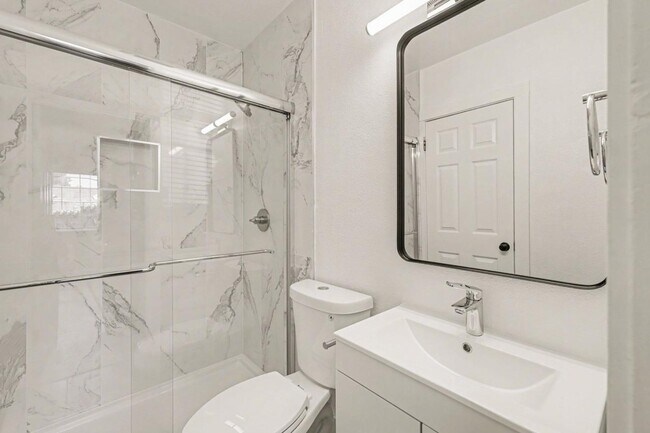 Building Photo - 2340 Rheem Ave