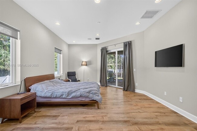 Building Photo - 18369 Mellen Ln