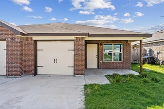 Building Photo - 2416 Alterman Dr