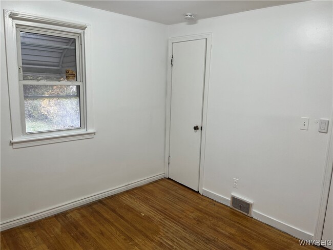 Building Photo - 368 Grover Cleveland Hwy