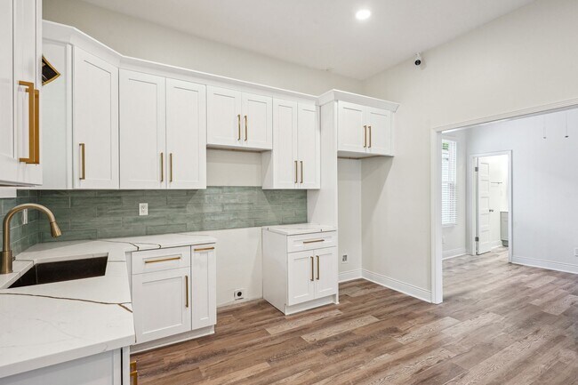 Building Photo - Incredible opportunity to live in Historic...